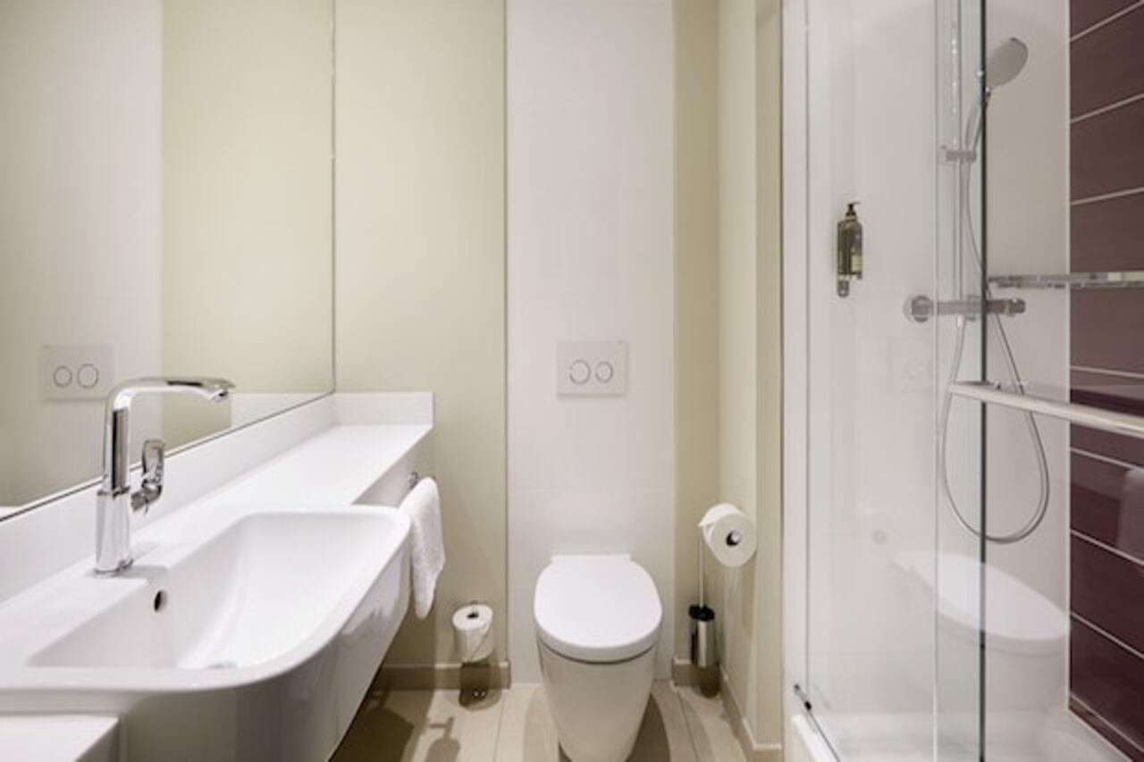 Premier Inn Muenchen City Schwabing エクステリア 写真