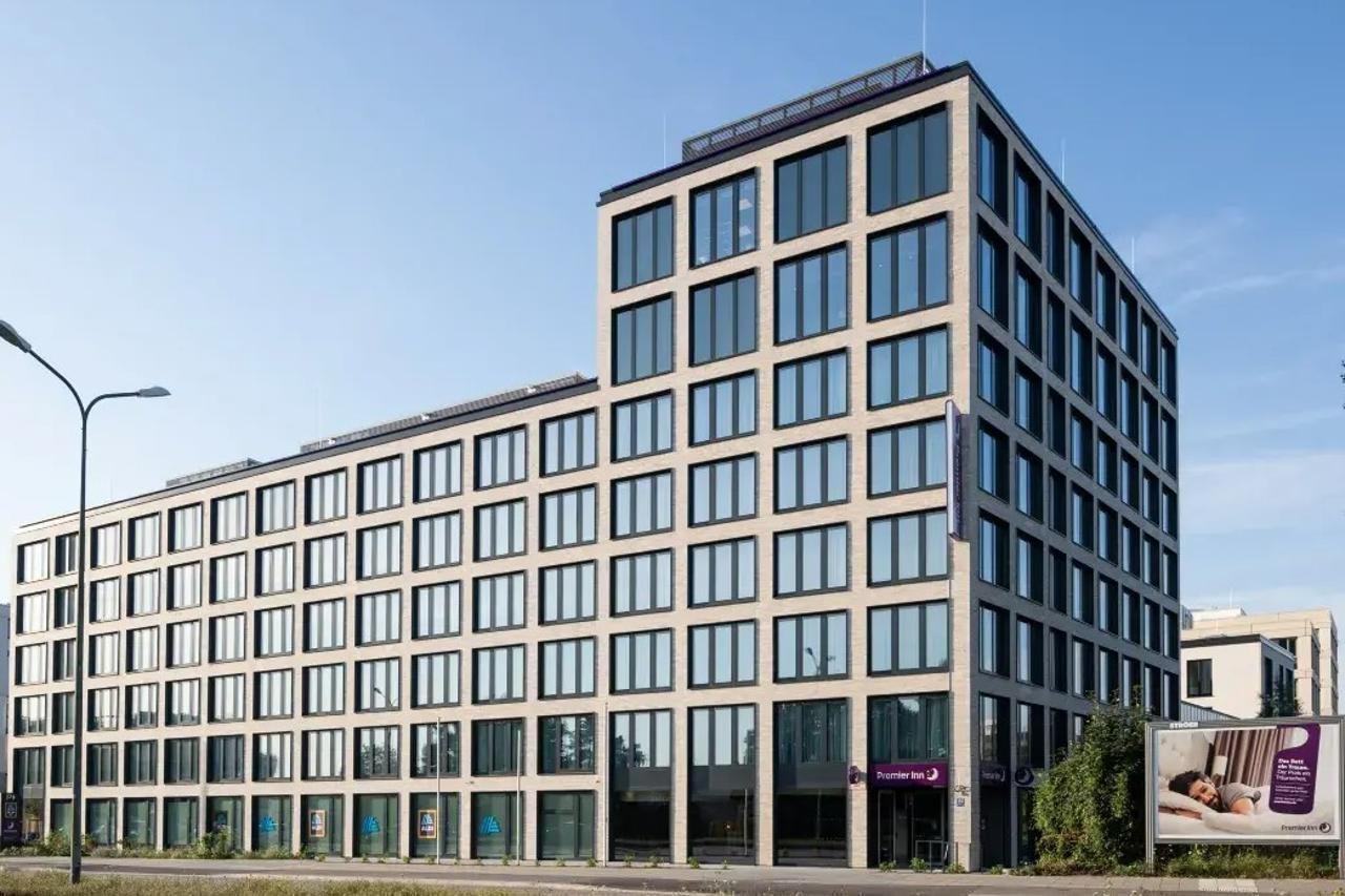 Premier Inn Muenchen City Schwabing エクステリア 写真