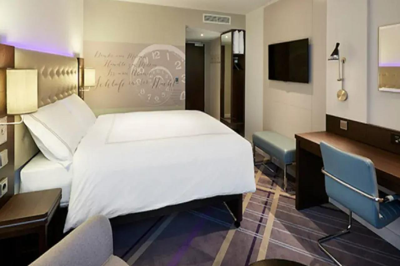 Premier Inn Muenchen City Schwabing エクステリア 写真