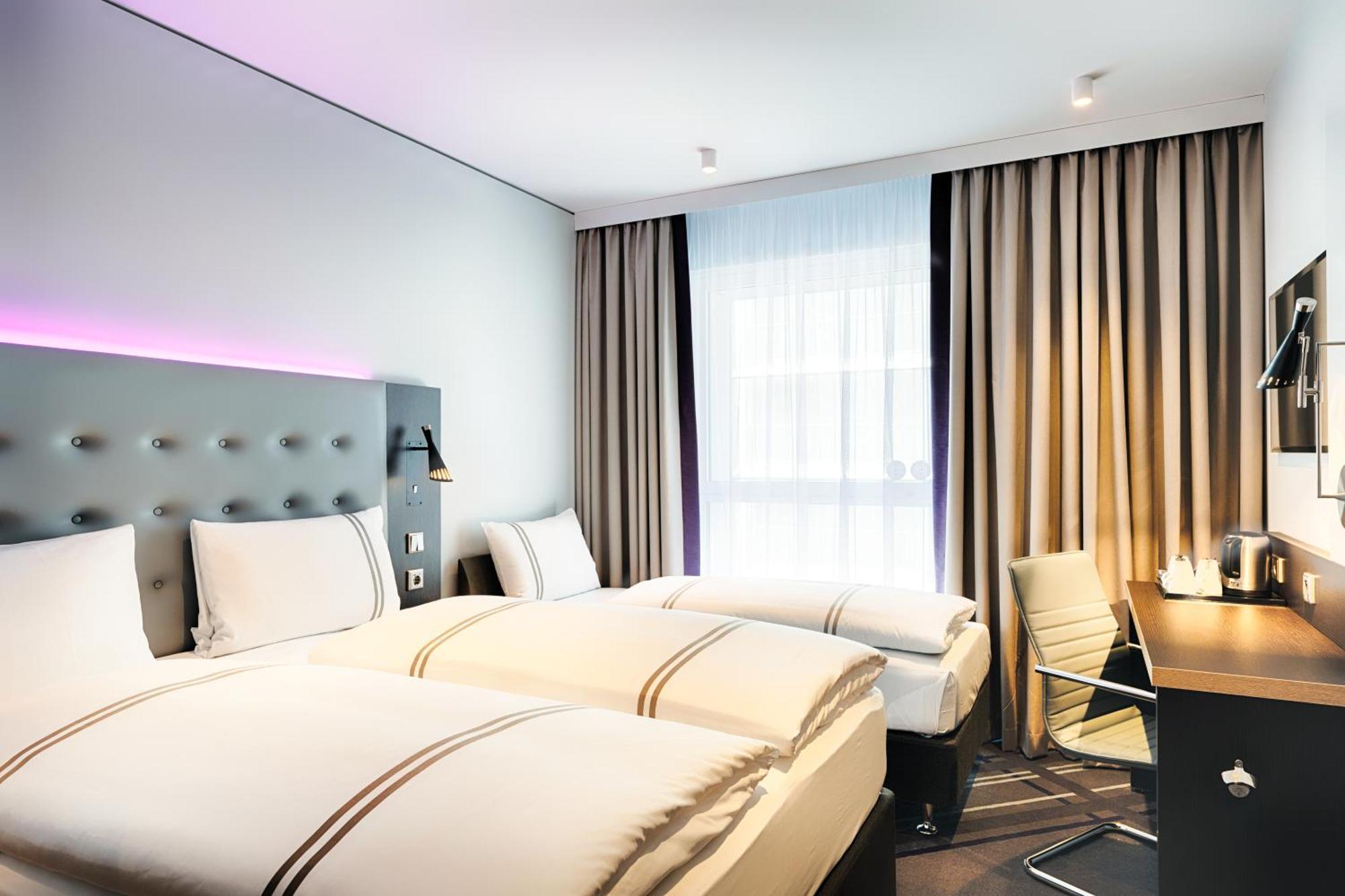 Premier Inn Muenchen City Schwabing エクステリア 写真