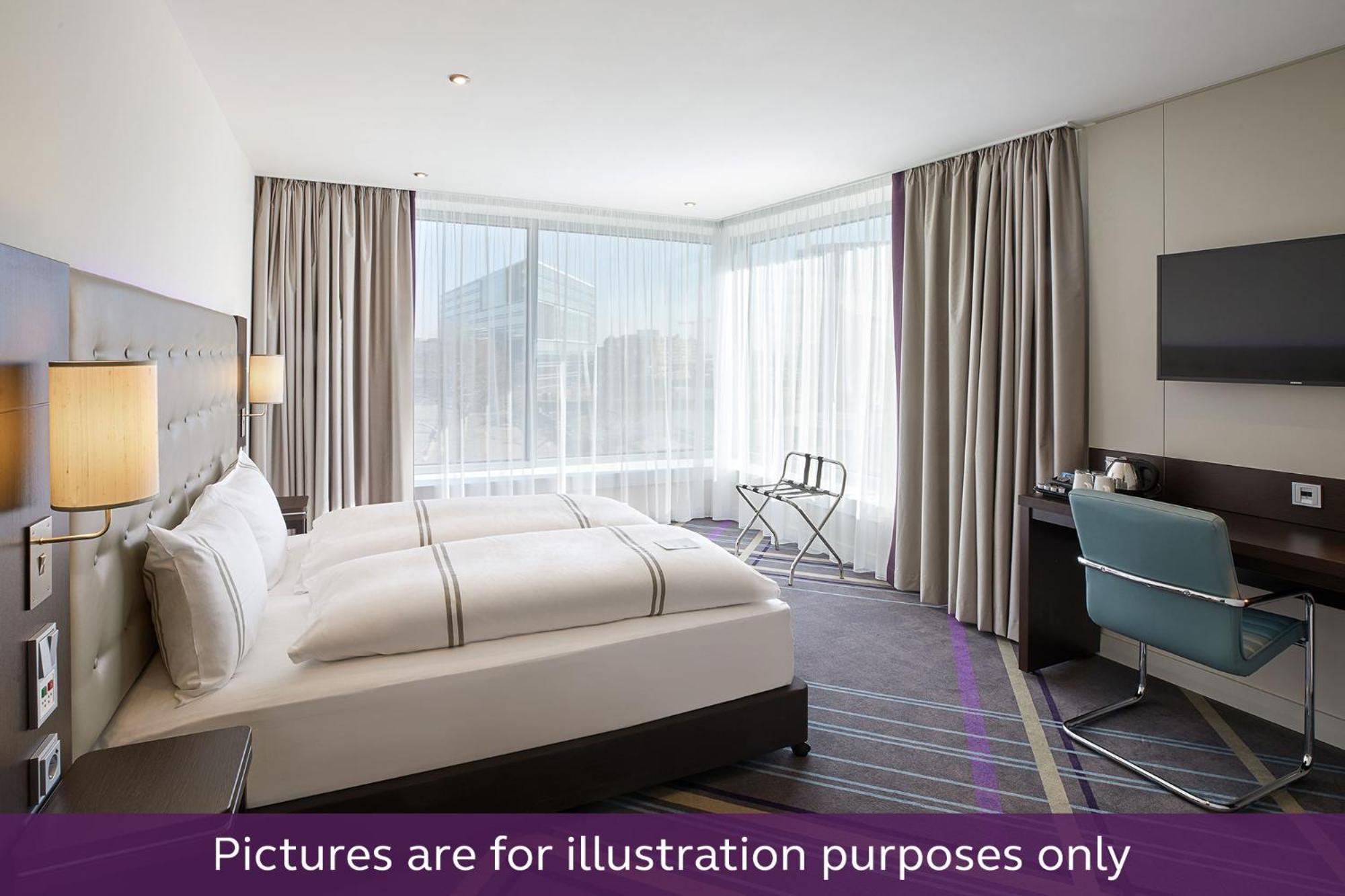 Premier Inn Muenchen City Schwabing エクステリア 写真