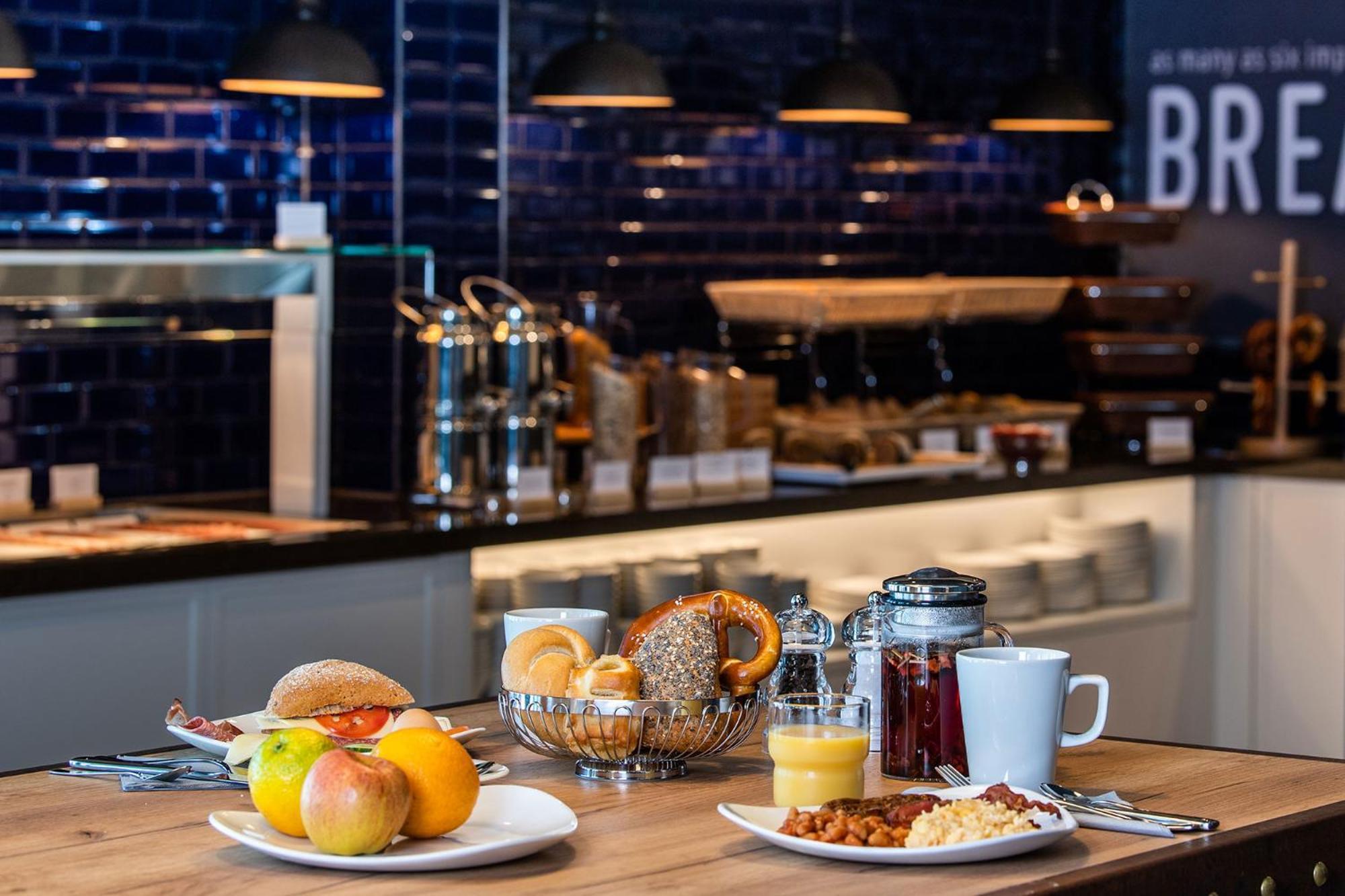 Premier Inn Muenchen City Schwabing エクステリア 写真